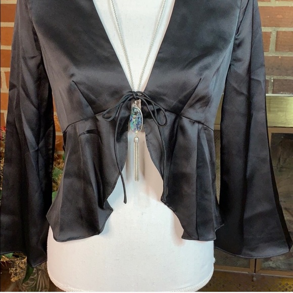 Abbeline Black Tie-front Top - Picture 2 of 2